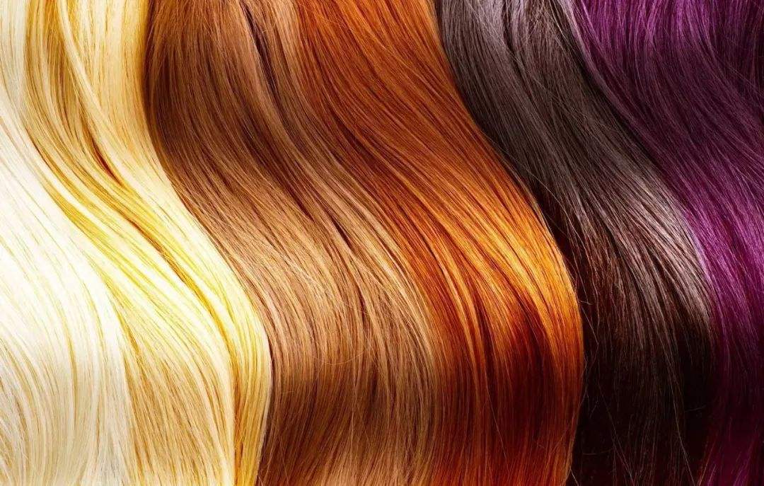 燙發(fā)藥水掉到頭皮上有害嗎 燙發(fā)藥水掉到頭皮上有事嗎 燙發(fā)藥水掉到頭皮上有害嗎 燙發(fā)藥水掉到頭皮上有事嗎