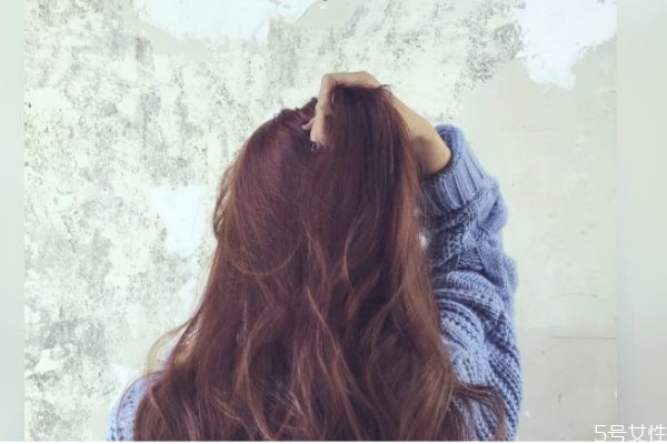 怎么染發(fā)才不會爆頂 染發(fā)爆頂后最好的補(bǔ)救 怎么染發(fā)才不會爆頂 染發(fā)爆頂后最好的補(bǔ)救