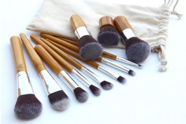 化妝刷變形了怎么辦 化妝刷變形了恢復(fù)的方法 化妝刷變形了怎么辦 化妝刷變形了恢復(fù)的方法