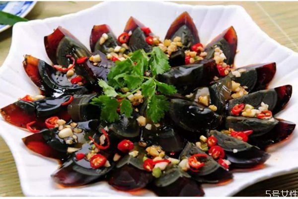 皮蛋涼拌怎么做好吃 皮蛋涼拌的做法 皮蛋涼拌怎么做好吃 皮蛋涼拌的做法