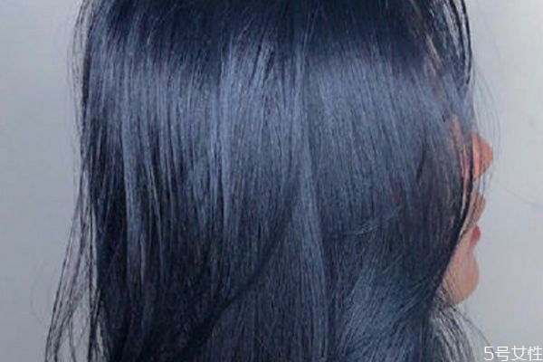 染發(fā)爆頂是什么意思 染發(fā)爆頂多洗會(huì)自然嗎 染發(fā)爆頂是什么意思 染發(fā)爆頂多洗會(huì)自然嗎