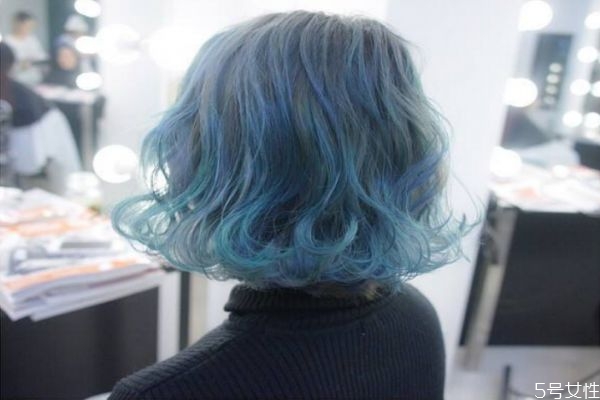 怎么染發(fā)才不會爆頂 染發(fā)爆頂后最好的補(bǔ)救 怎么染發(fā)才不會爆頂 染發(fā)爆頂后最好的補(bǔ)救