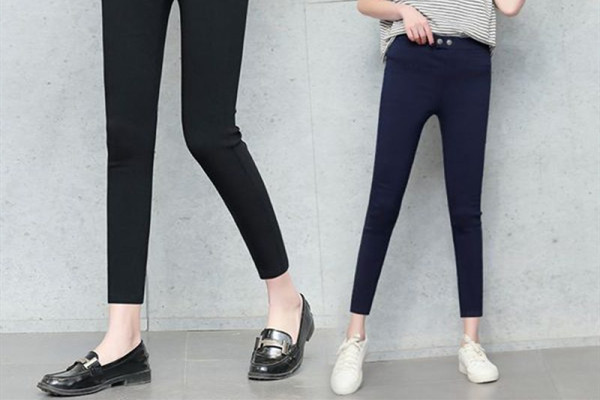 窄腳牛仔褲怎么搭配上衣 窄腳牛仔褲搭配上衣的方法 窄腳牛仔褲怎么搭配上衣 窄腳牛仔褲搭配上衣的方法