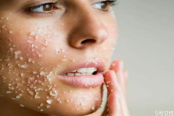 皮膚發(fā)黃的原因有什么 皮膚發(fā)黃的原因有什么