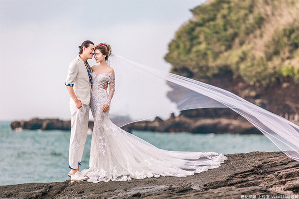 一字肩婚紗好看嗎 一字肩婚紗的優(yōu)點(diǎn) 一字肩婚紗好看嗎 一字肩婚紗的優(yōu)點(diǎn)