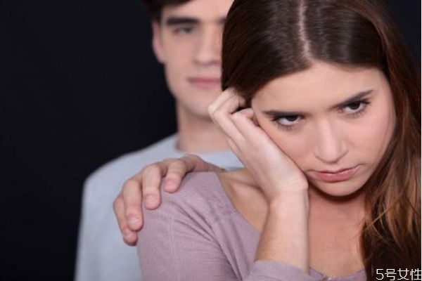 女友吃醋應(yīng)該怎么哄 哄女友的秘訣有什么 女友吃醋應(yīng)該怎么哄 哄女友的秘訣有什么