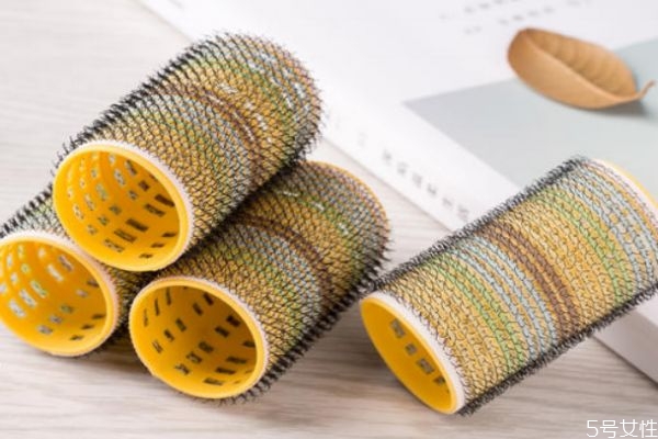 卷發(fā)筒怎么選擇 卷發(fā)筒用大號還是小號 卷發(fā)筒怎么選擇 卷發(fā)筒用大號還是小號