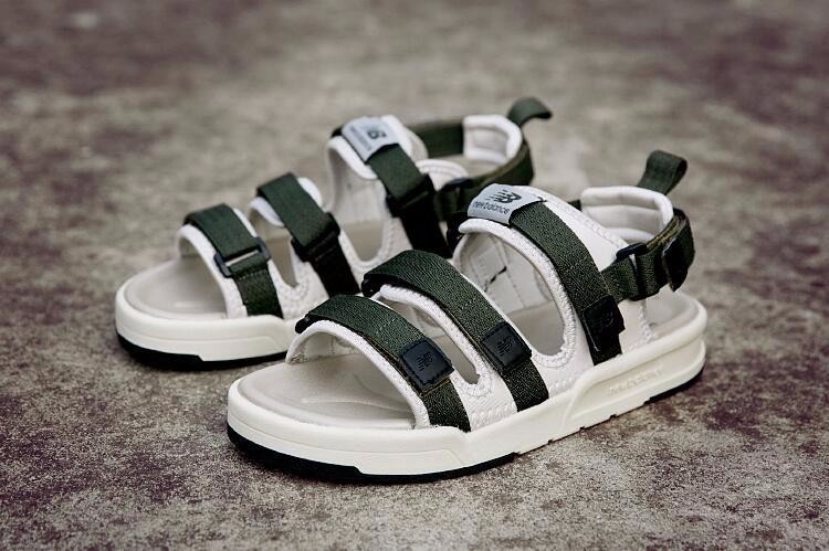 腳黑穿什么顏色的涼鞋 腳黑穿什么顏色的涼鞋好 腳黑穿什么顏色的涼鞋 腳黑穿什么顏色的涼鞋好