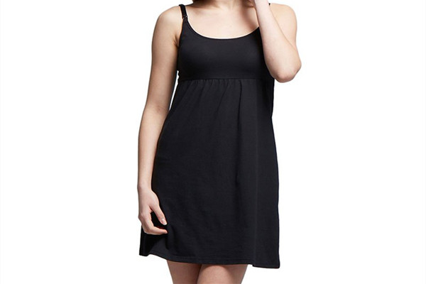 背心裙怎么搭配外套 背心裙的穿搭方法 背心裙怎么搭配外套 背心裙的穿搭方法