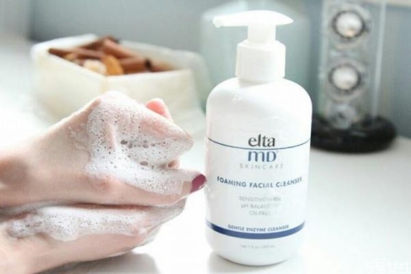 為什么用完洗面奶起皮 造成洗面奶起皮的原因有什么 為什么用完洗面奶起皮 造成洗面奶起皮的原因有什么