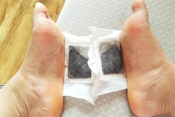 足貼對月經(jīng)有影響嗎 貼足貼月經(jīng)會推遲嗎 足貼對月經(jīng)有影響嗎 貼足貼月經(jīng)會推遲嗎