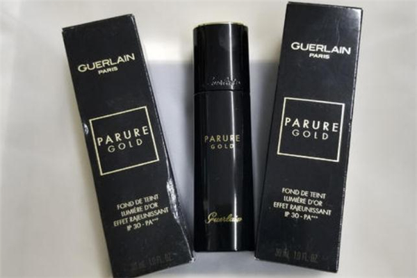 嬌蘭金鉆粉底液真假對比 嬌蘭金鉆粉底液是什么味道 嬌蘭金鉆粉底液真假對比 嬌蘭金鉆粉底液是什么味道