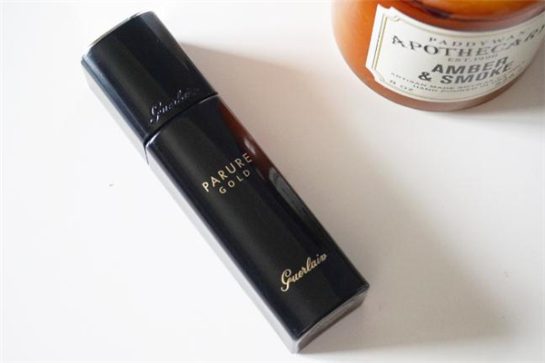 嬌蘭金鉆粉底液真假對比 嬌蘭金鉆粉底液是什么味道 嬌蘭金鉆粉底液真假對比 嬌蘭金鉆粉底液是什么味道