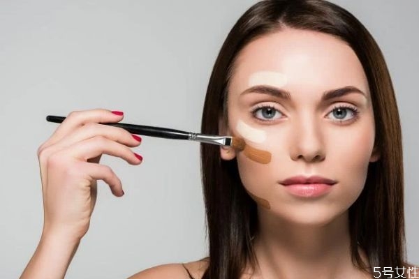 怎樣畫出干凈的底妝 底妝怎樣畫自然服帖 怎樣畫出干凈的底妝 底妝怎樣畫自然服帖