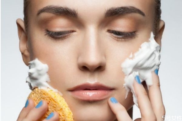 用了洗面奶臉上起皮怎么辦 用了洗面奶臉上起皮怎么辦