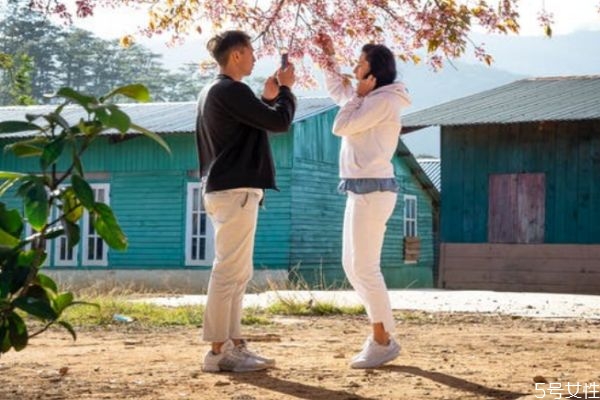 老公對你慢慢疏遠說明什么 老公疏遠你的表現(xiàn) 老公對你慢慢疏遠說明什么 老公疏遠你的表現(xiàn)