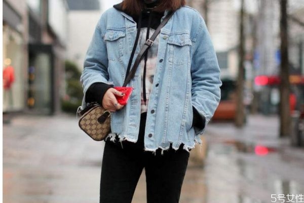 牛仔外套怎么搭配褲子好看 牛仔外套應(yīng)該怎么搭配 牛仔外套怎么搭配褲子好看 牛仔外套應(yīng)該怎么搭配