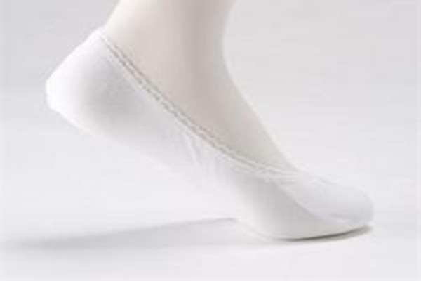 普通襪子和船襪的區(qū)別 普通襪子和船襪有什么不一樣 普通襪子和船襪的區(qū)別 普通襪子和船襪有什么不一樣