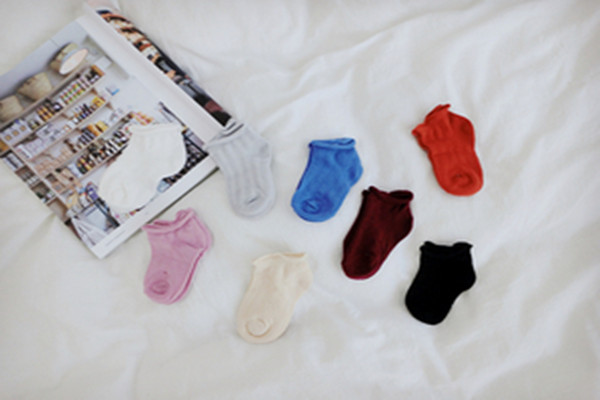 普通襪子和船襪的區(qū)別 普通襪子和船襪有什么不一樣 普通襪子和船襪的區(qū)別 普通襪子和船襪有什么不一樣