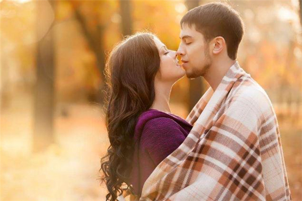 假離婚后老公出軌怎么辦 假離婚后出軌算婚內(nèi)出軌嗎 假離婚后老公出軌怎么辦 假離婚后出軌算婚內(nèi)出軌嗎