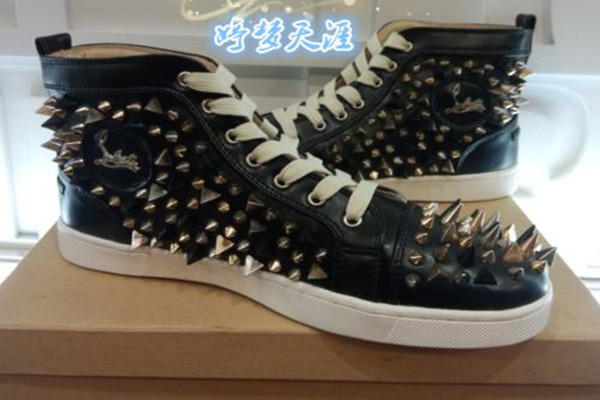 cl鞋過時了嗎 cl鞋會過時嗎 cl鞋過時了嗎 cl鞋會過時嗎