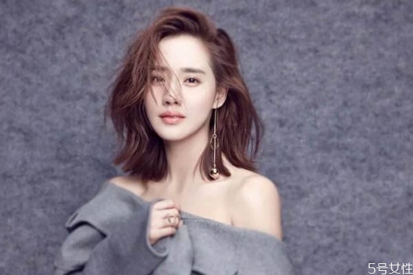 天鵝肩是怎么煉成的 練出天鵝肩的方法 天鵝肩是怎么煉成的 練出天鵝肩的方法