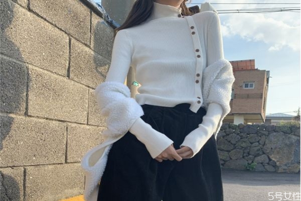 毛衣洗后變大了怎么辦 毛衣洗大了怎么變小 毛衣洗后變大了怎么辦 毛衣洗大了怎么變小