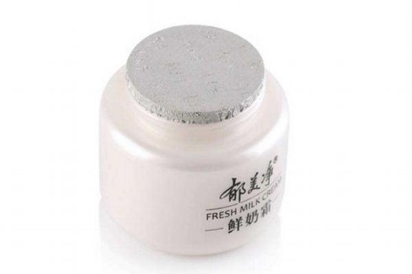 乳和霜哪個可以不用 霜和乳有什么區(qū)別 乳和霜哪個可以不用 霜和乳有什么區(qū)別