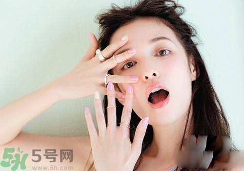 眼妝暈妝怎么辦？解救眼妝暈妝的方法