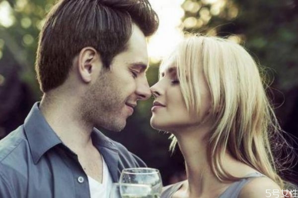 男生欲擒故縱的表現(xiàn)有什么 如何分辨男生是不是欲擒故縱 男生欲擒故縱的表現(xiàn)有什么 如何分辨男生是不是欲擒故縱