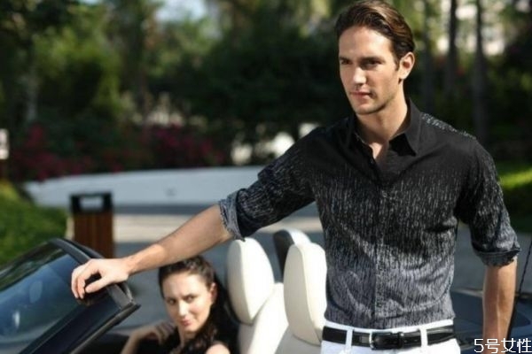 50歲女人外遇的表現(xiàn) 50歲女人外遇是怎么樣的 50歲女人外遇的表現(xiàn) 50歲女人外遇是怎么樣的