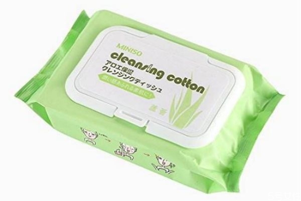 卸妝棉和卸妝濕巾有什么區(qū)別 普通的濕巾可以卸妝嗎 卸妝棉和卸妝濕巾有什么區(qū)別 普通的濕巾可以卸妝嗎