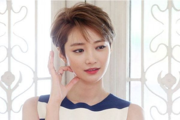 脖子短的人適合什么發(fā)型 短脖子適合什么發(fā)型 脖子短的人適合什么發(fā)型 短脖子適合什么發(fā)型