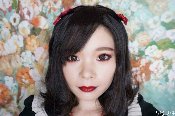 娃娃妝怎么畫好看 娃娃妝的減肥畫法 娃娃妝怎么畫好看 娃娃妝的減肥畫法