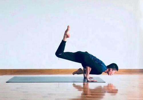 男人練瑜伽的好處 男人練瑜伽的作用 男人練瑜伽的好處 男人練瑜伽的作用