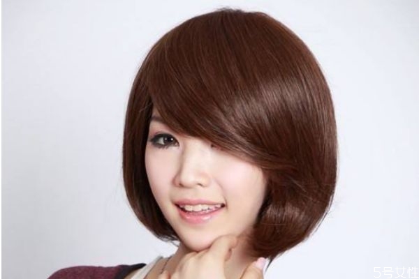 國字臉女生適合什么發(fā)型 什么發(fā)型適合國字臉女生 國字臉女生適合什么發(fā)型 什么發(fā)型適合國字臉女生