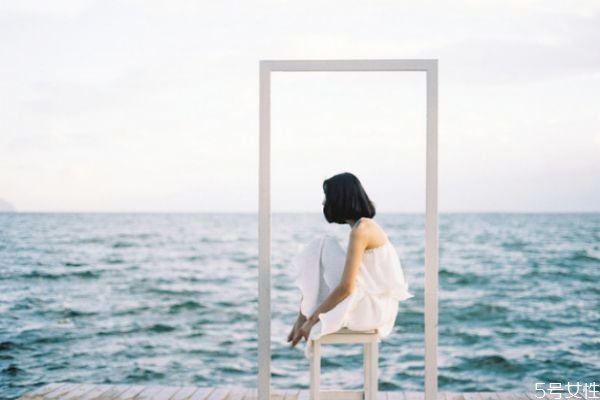 出軌的男人有這五個(gè)特征 男人出軌一眼就看出來 出軌的男人有這五個(gè)特征 男人出軌一眼就看出來