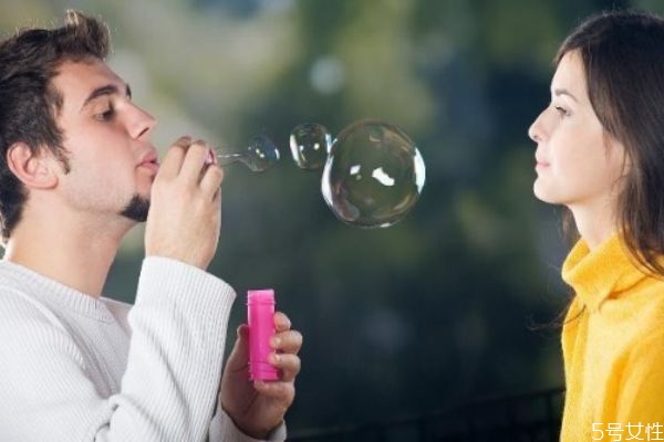 每天聊天算曖昧嗎 男女天天聊天有感情嗎 每天聊天算曖昧嗎 男女天天聊天有感情嗎