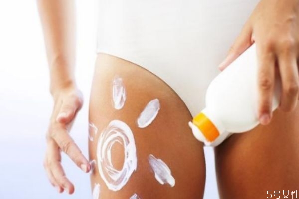 皮膚曬黑還能恢復嗎 皮膚被曬黑了怎么才能變白 皮膚曬黑還能恢復嗎 皮膚被曬黑了怎么才能變白