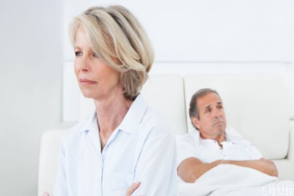 出軌的男人有幾種表現(xiàn) 男人會悔恨自己出軌嗎 出軌的男人有幾種表現(xiàn) 男人會悔恨自己出軌嗎