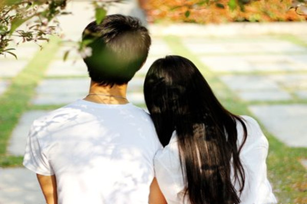 戀愛(ài)中如何做個(gè)不優(yōu)柔寡斷的人 戀愛(ài)中怎樣能做不優(yōu)柔寡斷的人 戀愛(ài)中如何做個(gè)不優(yōu)柔寡斷的人 戀愛(ài)中怎樣能做不優(yōu)柔寡斷的人