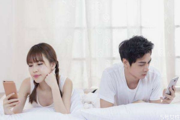 婚姻中的冷戰(zhàn)應(yīng)該怎么辦 怎么解決婚姻中的冷戰(zhàn) 婚姻中的冷戰(zhàn)應(yīng)該怎么辦 怎么解決婚姻中的冷戰(zhàn)