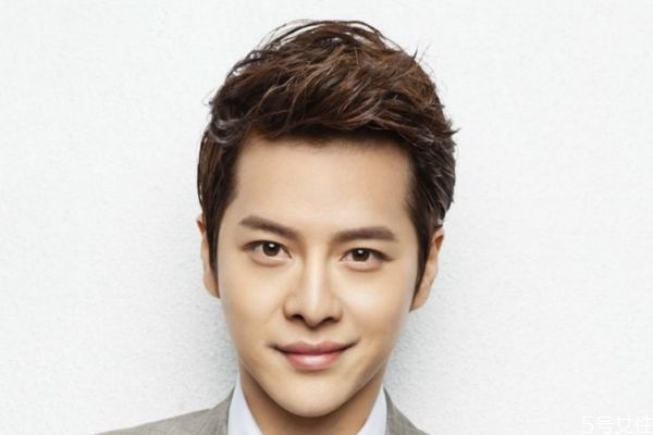 怎么分辨男生是否喜歡你 男生喜歡你有什么表現(xiàn) 怎么分辨男生是否喜歡你 男生喜歡你有什么表現(xiàn)