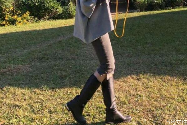 長(zhǎng)筒靴會(huì)越穿越松嗎 長(zhǎng)筒靴怎么選好看 長(zhǎng)筒靴會(huì)越穿越松嗎 長(zhǎng)筒靴怎么選好看