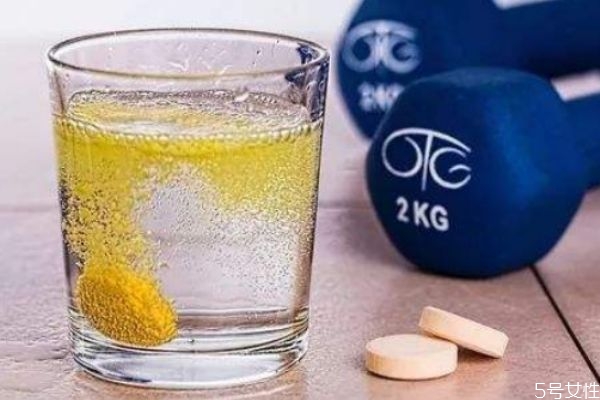 維c泡騰片用冷水還是熱水泡 泡維c泡騰片的正確喝法 維c泡騰片用冷水還是熱水泡 泡維c泡騰片的正確喝法