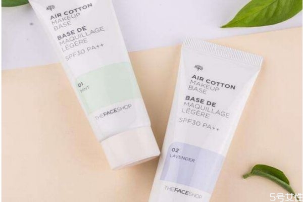 涂了隔離還要涂粉底嗎 涂完隔離多久可以擦粉底 涂了隔離還要涂粉底嗎 涂完隔離多久可以擦粉底