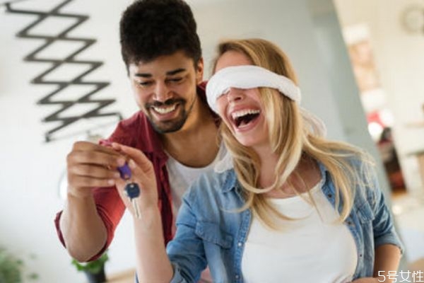 戀愛(ài)的時(shí)候有什么注意 戀愛(ài)的技巧有什么