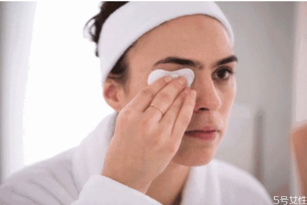 氣墊用洗面奶洗能洗干凈嗎 氣墊可以用洗面奶洗掉嗎 氣墊用洗面奶洗能洗干凈嗎 氣墊可以用洗面奶洗掉嗎