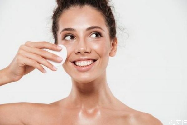 氣墊用洗面奶洗能洗干凈嗎 氣墊可以用洗面奶洗掉嗎 氣墊用洗面奶洗能洗干凈嗎 氣墊可以用洗面奶洗掉嗎