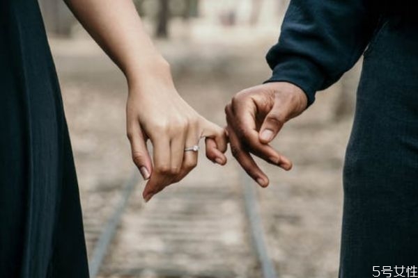 公開戀愛關(guān)系重要嗎 不公開的戀愛算戀愛嗎 公開戀愛關(guān)系重要嗎 不公開的戀愛算戀愛嗎